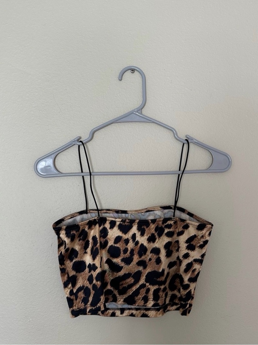 Leopard Crop Top - Picture 2 of 2